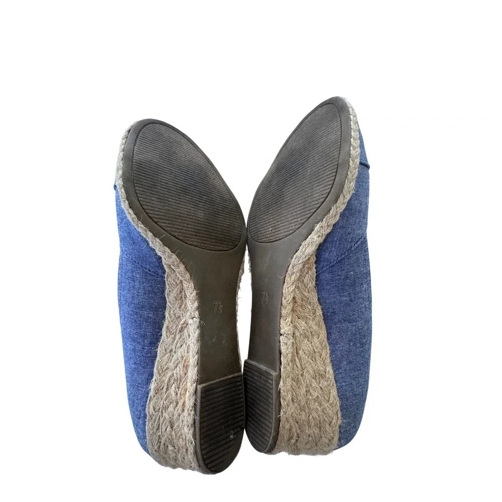 Coach and Four Peep Toe Wedge Size 7.5 Blue Chambray Espadrille Sandals
